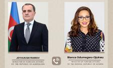 Ceyhun Bayramov nigeriyalı həmkarı ilə çoxtərəfli platformalarda əməkdaşlıq gündəliyini müzakirə edib