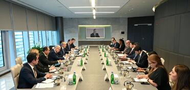 Azərbaycanla Birləşmiş Krallıq arasında ticarət və investisiya əlaqələrinin genişləndirilməsi müzakirə edilib