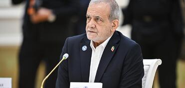 Pezeşkiyan: "İran ABŞ ilə danışıqlar masasını tərk etməyəcək"