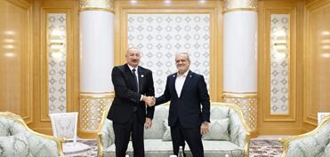 Prezident İlham Əliyev Məsud Pezeşkianla görüşüb - YENİLƏNİB-1
