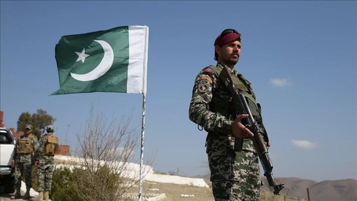 Pakistan ölkə qoşunlarının husilərə qarşı əməliyyatlarda iştirak etmədiyini bildirib