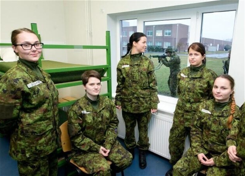 Estoniyada demoqrafik böhran səbəbindən hərbi xidmətə qadınların cəlbi artırıla bilər