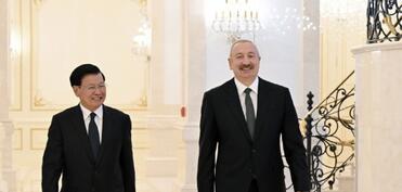 Prezident İlham Əliyevin adından Laos Prezidentinin şərəfinə rəsmi nahar verilib