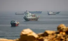 Hörmüz boğazında iki gəmi mərmi hücumuna məruz qalıb