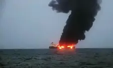 Hörmuz boğazında konteyner gəmisi minaya düşərək batıb
