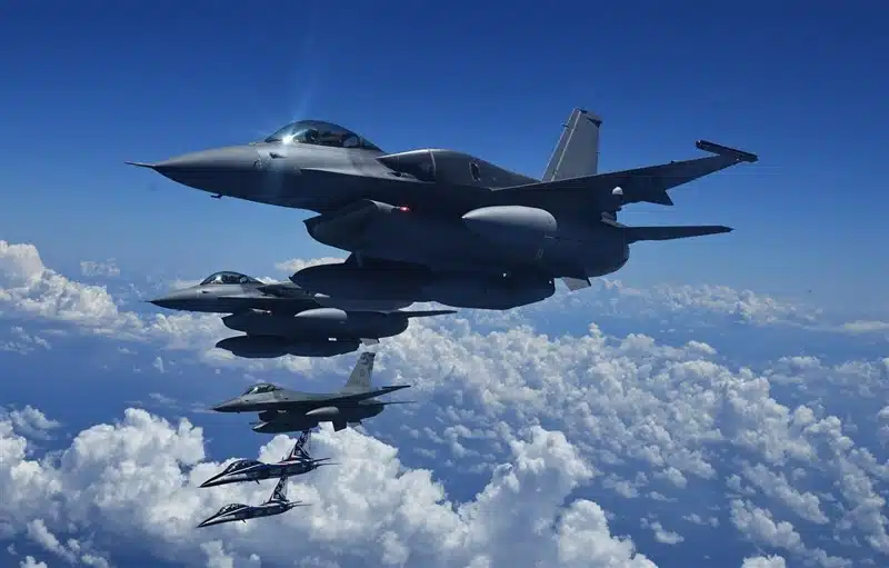 Tayvan ABŞ-dən ayın sonunadək altı yeni F-16V qırıcısı ala bilər