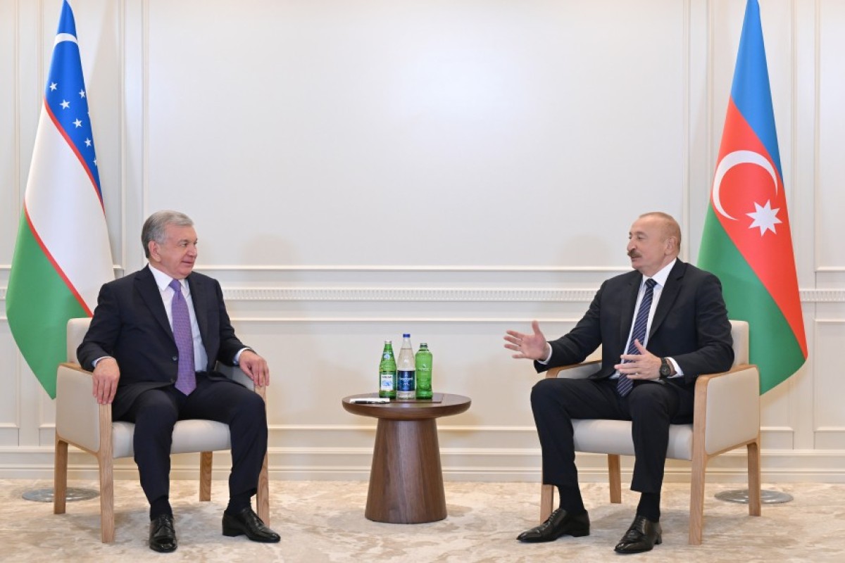 Prezident İlham Əliyev Özbəkistan Prezidenti ilə görüşüb -YENİLƏNİB