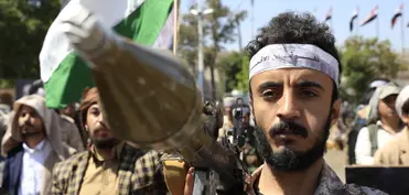 Husilər iki ildir girov saxladıqları BMT əməkdaşını azad ediblər