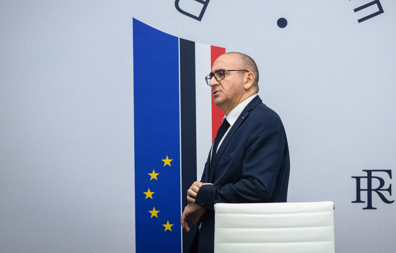 Fransanın Daxili İşlər naziri etirazlar fonunda istefa verib