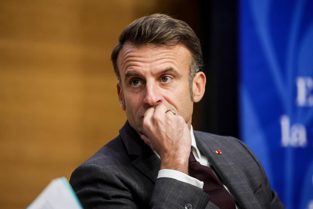 Makron: "Fransa haqqında cəfəngiyat danışmayın"