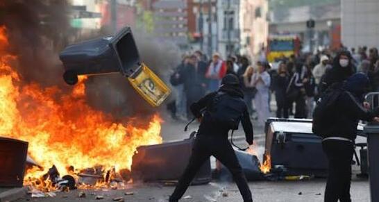 Fransa polisi etirazlara qarşı kursantları xidmətə cəlb edir