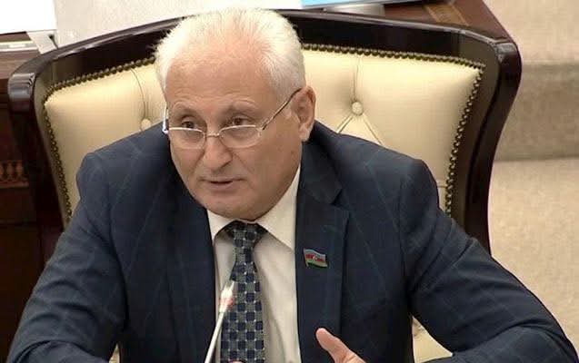 “Azərbaycan radiolarının siqnalı niyə ölkə ərazisində zəifləyir?”
