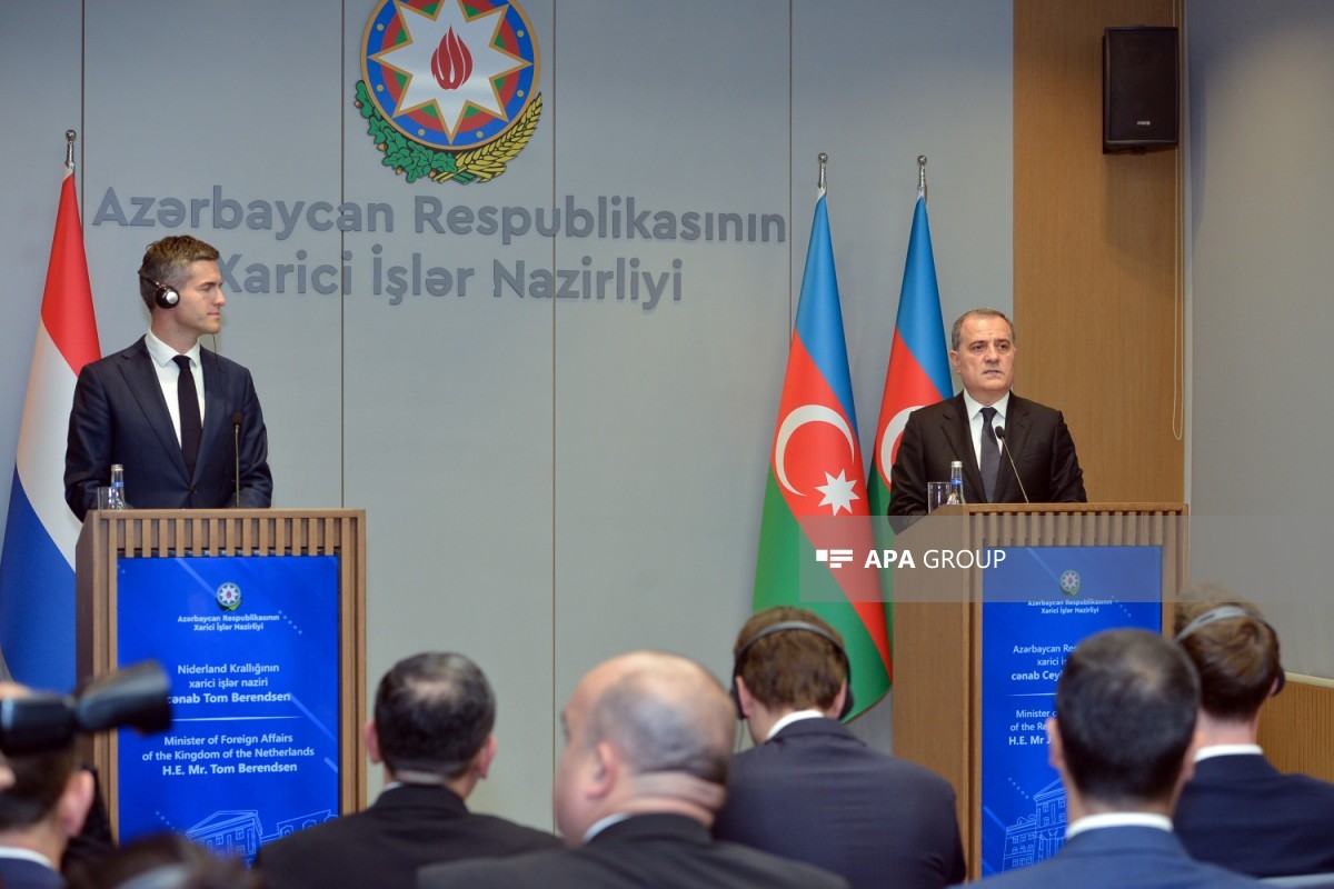 XİN rəhbəri: Son tədris ilində 250 azərbaycanlı tələbə Niderland universitetlərinə daxil olub