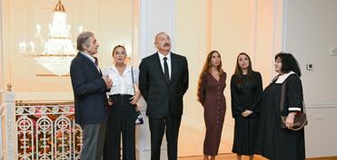 Prezident İlham Əliyev, birinci xanım Mehriban Əliyeva və ailə üzvləri “Mənim Abşeronum: Üstə gəl” sərgisi ilə tanış olublar